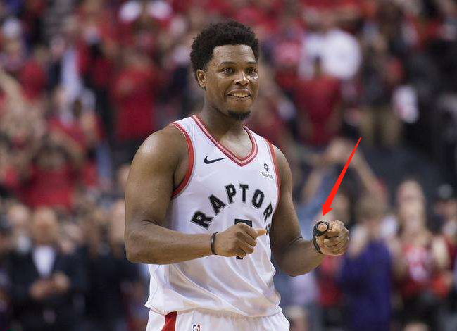 在媒体和社 在媒体和社