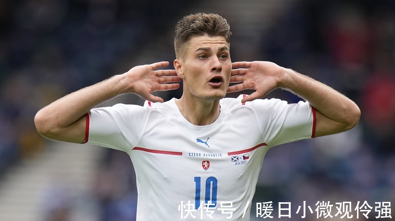 球场表现 球场表现